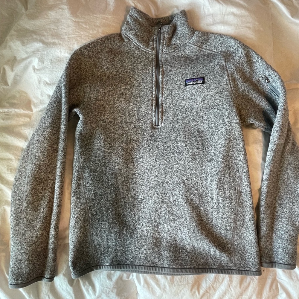Grey Patagonia Quarter zip, Size Medium